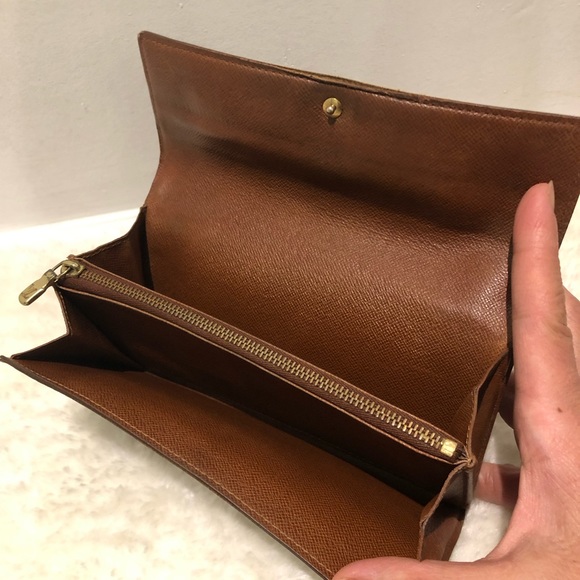 Louis Vuitton Long Wallet - Picture 10 of 12